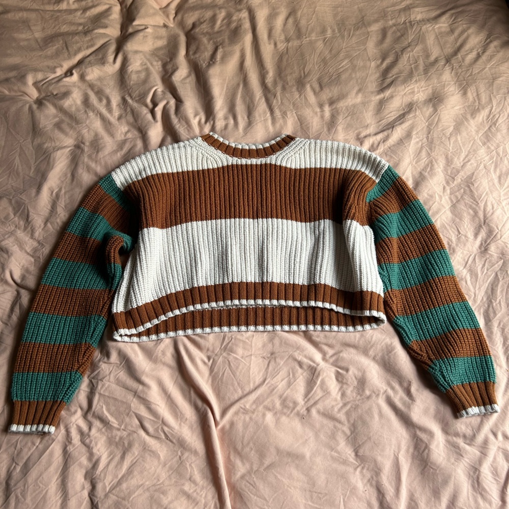 Women’s American eagle cropped sweater size S